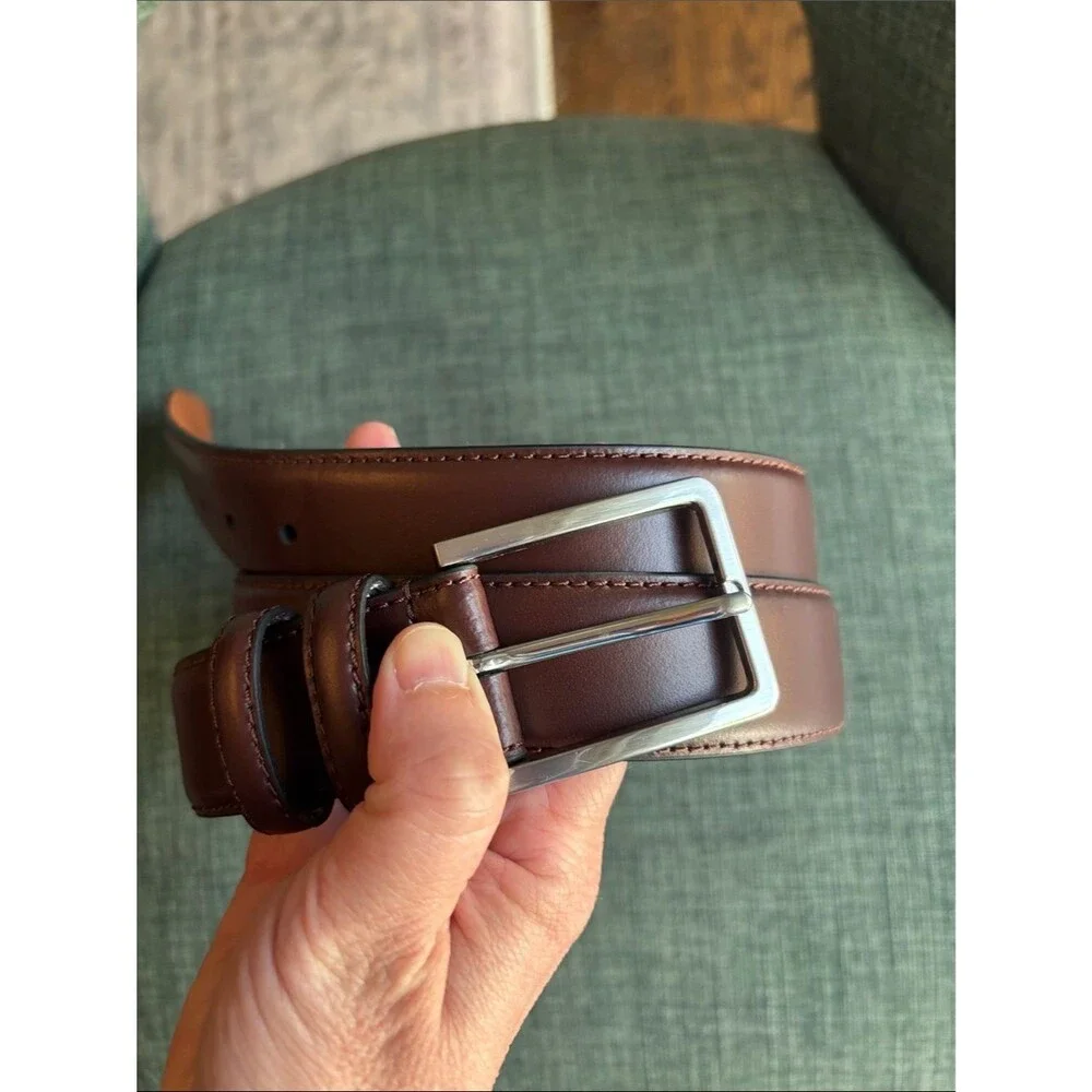 Men's Nordstrom Classic Brown genuine Leather Belt w/ Silver Buckle size 42 New